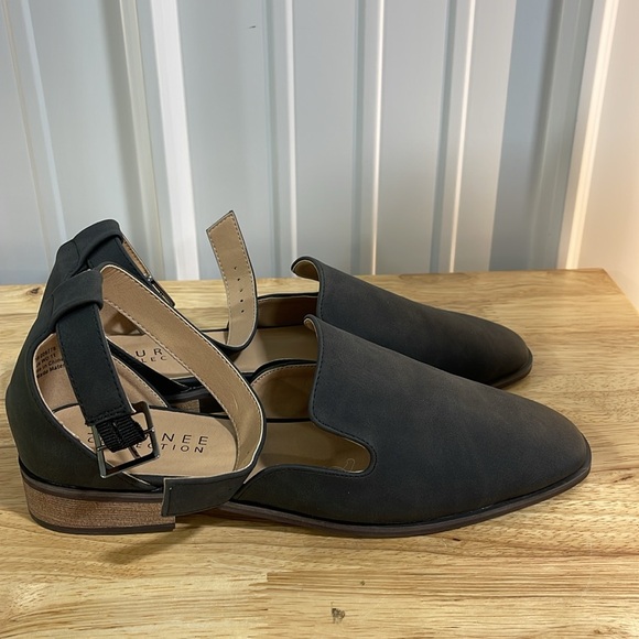 Journee Collection Womens Shoes Size 11 - Picture 5 of 6